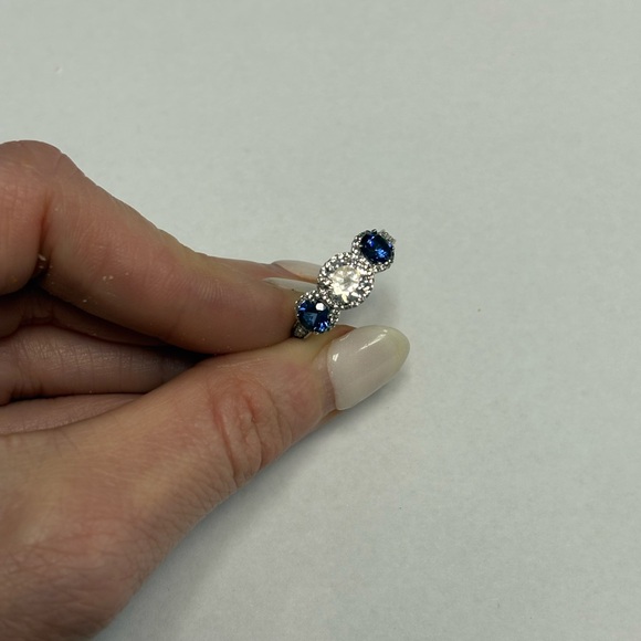 Suzy Levian Sterling Silver Lab Created White and Blue Sapphire Ring Size #7 NWT - Picture 5 of 6